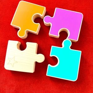 Like new lovevery puzzle my first puzzle